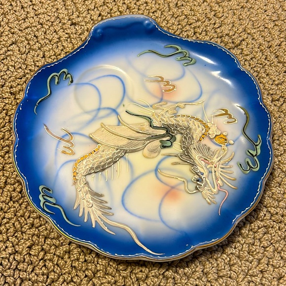 Betson Handpainted Moriage Dragon Ware Demitasse Saucer Decorative Shell Shaped - Picture 6 of 8